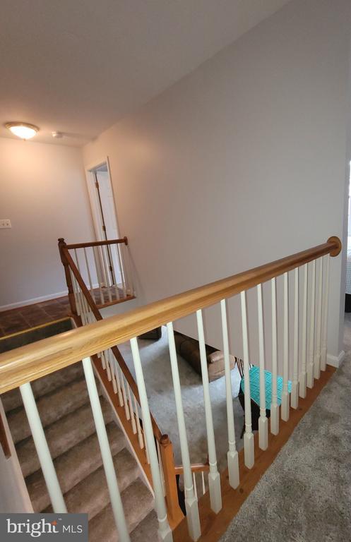 11611 Hampshire Ct, Fredericksburg, VA 22407 - stairs with baseboards