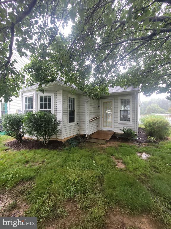 11611 Hampshire Ct, Fredericksburg, VA 22407 - view of front of house