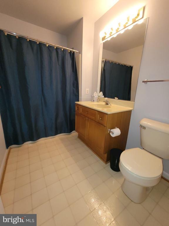 11611 Hampshire Ct, Fredericksburg, VA 22407 - bathroom with vanity and curtained shower