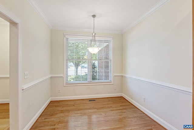 75 Cottage Ct, Zion Crossroads, VA 22942 - spare room with light wood-style flooring, baseboards, and ornamental molding