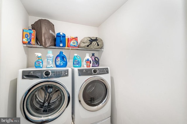 8806 Commons Cir, Spotsylvania, VA 22553 - washroom featuring washing machine and clothes dryer
