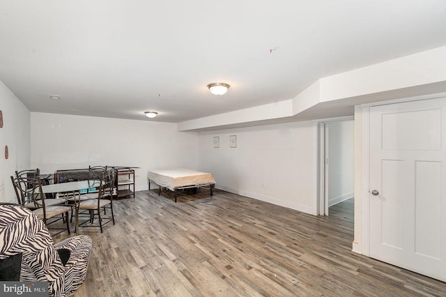 8806 Commons Cir, Spotsylvania, VA 22553 - living area with wood finished floors and baseboards