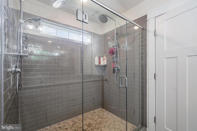 8806 Commons Cir, Spotsylvania, VA 22553 - full bath featuring a stall shower