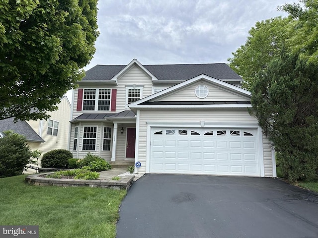 538 Colony Ct, Warrenton, VA 20186 - traditional-style house featuring driveway, a garage, and roof with shingles