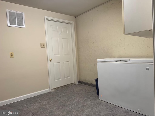 11068 Alum Springs Rd, Culpeper, VA 22701 - laundry area featuring baseboards