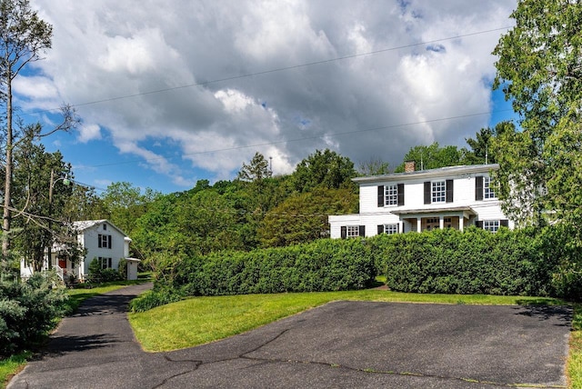2860 Uphill Dr, Broadway, VA 22815 - colonial house featuring a chimney