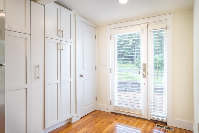 2860 Uphill Dr, Broadway, VA 22815 - doorway with light wood-style floors