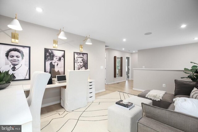 18 Whitehall Blvd, Spotsylvania, VA 22551 - living area featuring light wood-style floors, recessed lighting, baseboards, and a desk