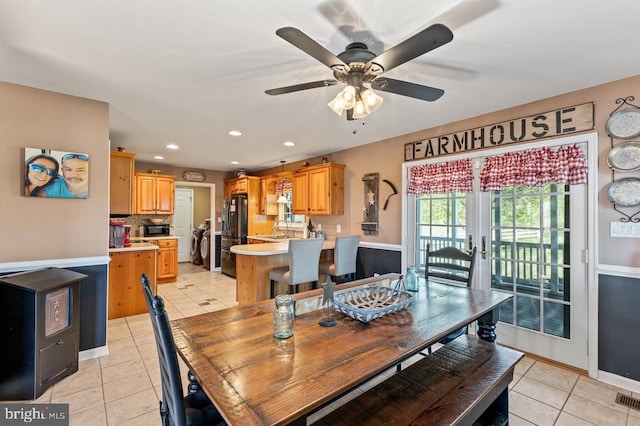 dining space with recessed lighting, visible vents, light tile patterned floors, baseboards, and ceiling fan