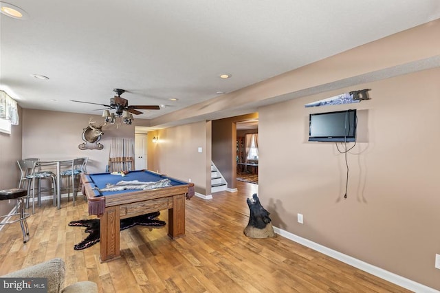 rec room featuring light wood-style flooring, baseboards, recessed lighting, a ceiling fan, and billiards