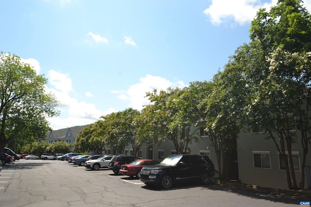1606 Monticello Ave Unit G, Charlottesville, VA 22902 - view of uncovered parking lot