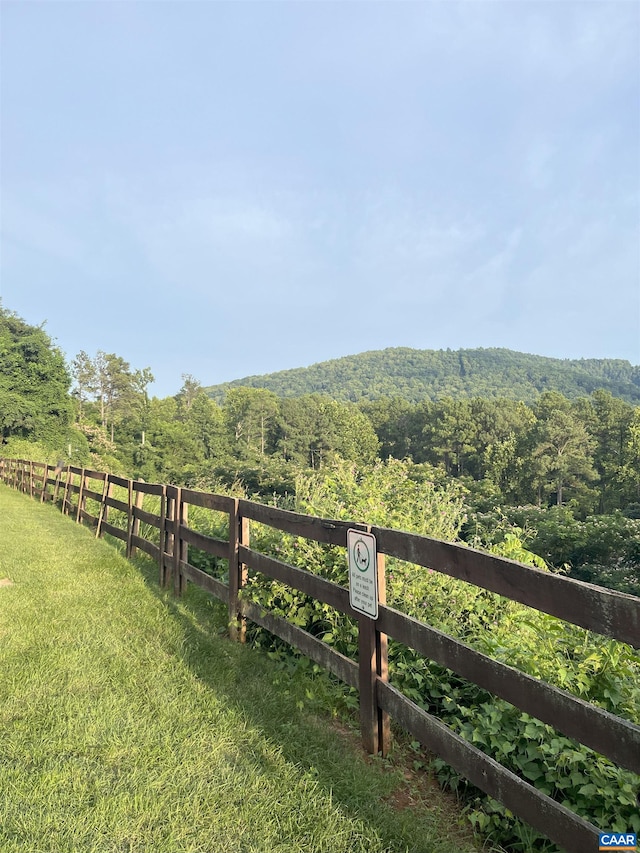 1606 Monticello Ave Unit G, Charlottesville, VA 22902 - view of yard with a forest view