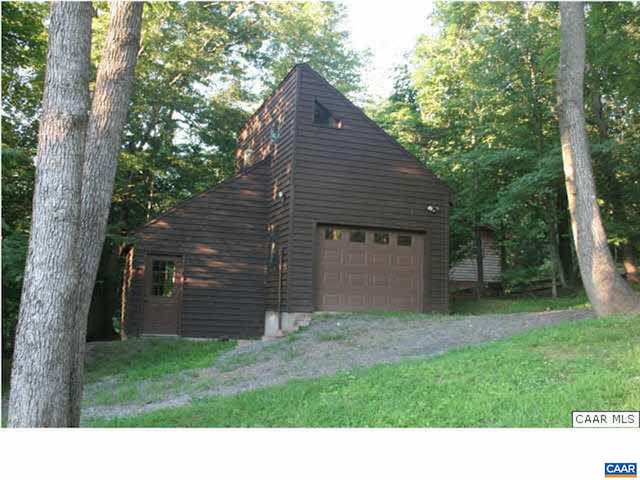 301 Gillums Ridge Rd, Charlottesville, VA 22903 - garage featuring dirt driveway