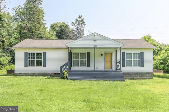 167 Fairview Rd, Louisa, VA 23093 - view of front facade featuring crawl space, a front yard, covered porch, and a shingled roof