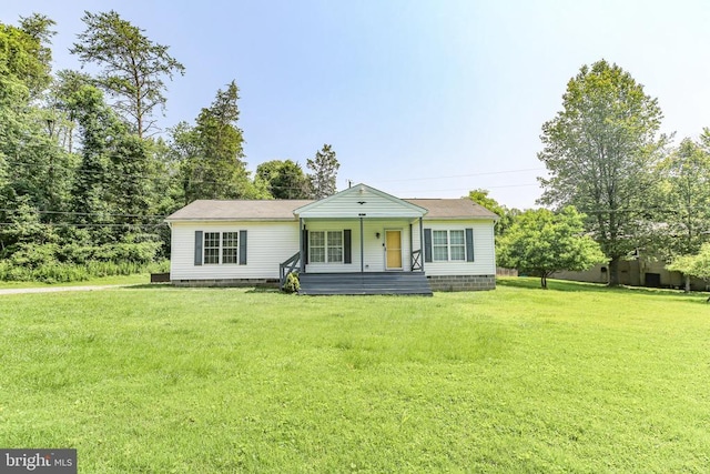 167 Fairview Rd, Louisa, VA 23093 - view of front facade featuring a front lawn and covered porch