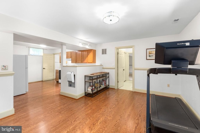 1550 Clover Dr, Fredericksburg, VA 22407 - workout area featuring light wood finished floors