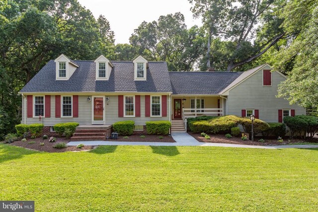 1550 Clover Dr, Fredericksburg, VA 22407 - cape cod house with a front yard and roof with shingles