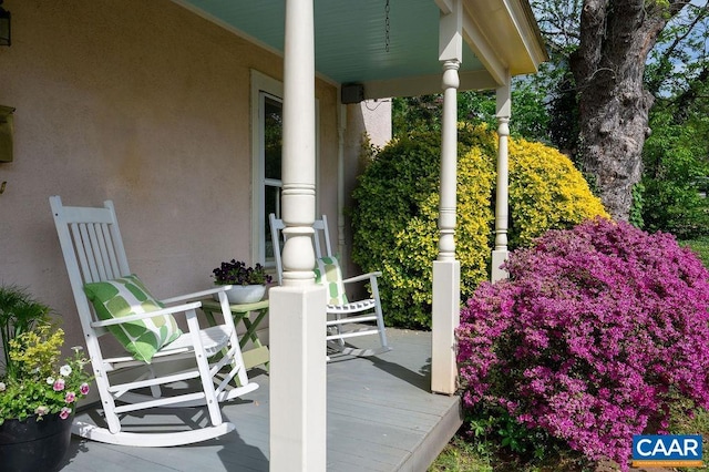 view of patio / terrace with covered porch