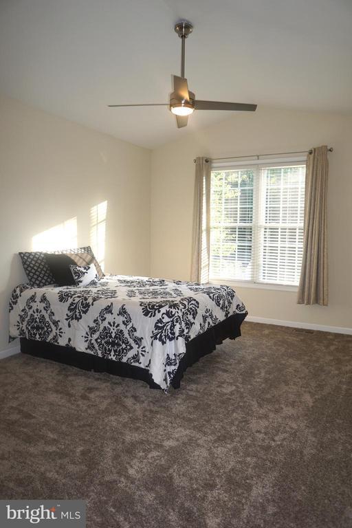 303 Stratford Cir, Locust Grove, VA 22508 - photo 34