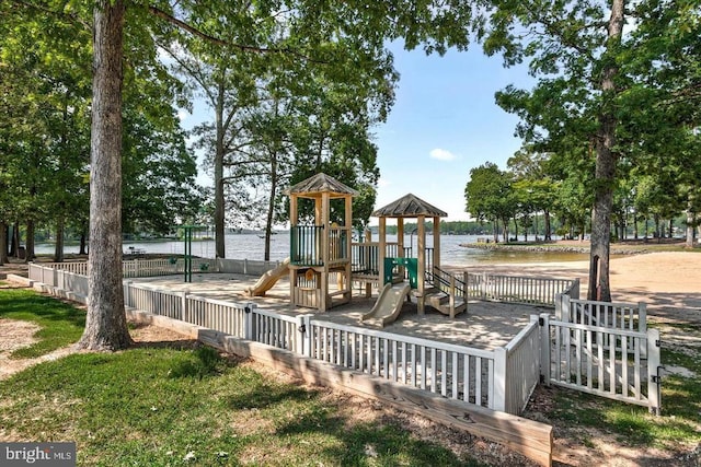 200 Saylers Creek Rd, Locust Grove, VA 22508 - community play area with a water view