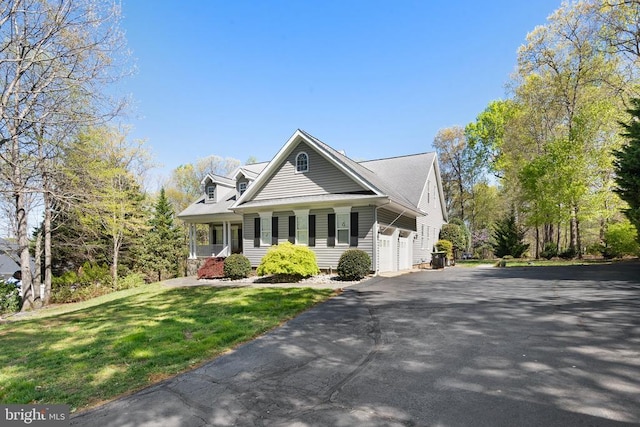 11259 Pimlico Cir, Culpeper, VA 22701 - view of front of home with asphalt driveway and a front lawn