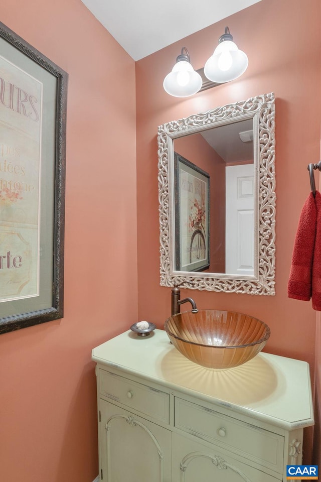 bathroom with vanity