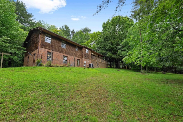 409 Thomas St, Staunton, VA 24401 - view of grassy yard with cooling unit