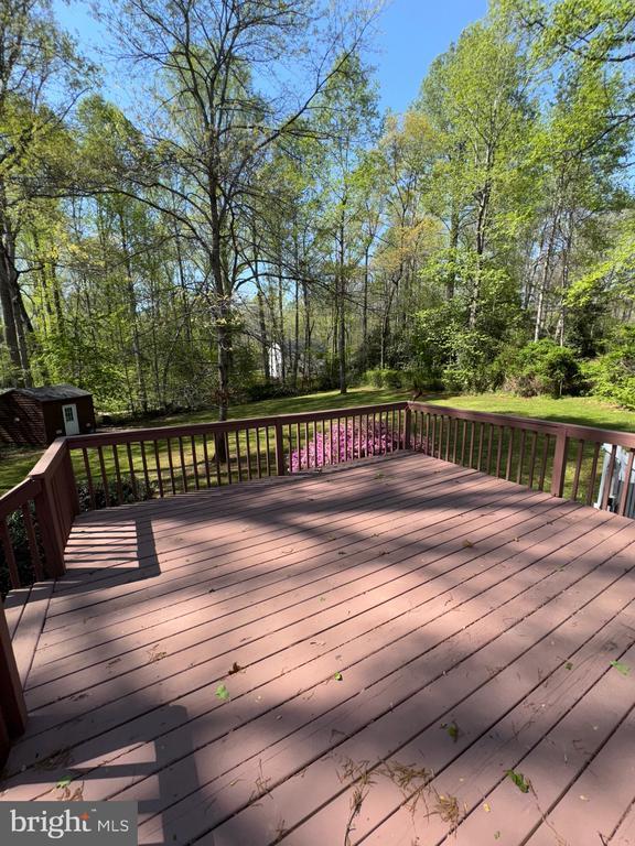12704 Getty Ln, Spotsylvania, VA 22551 - wooden deck featuring a shed