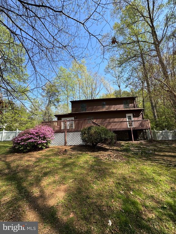 12704 Getty Ln, Spotsylvania, VA 22551 - back of house with a deck