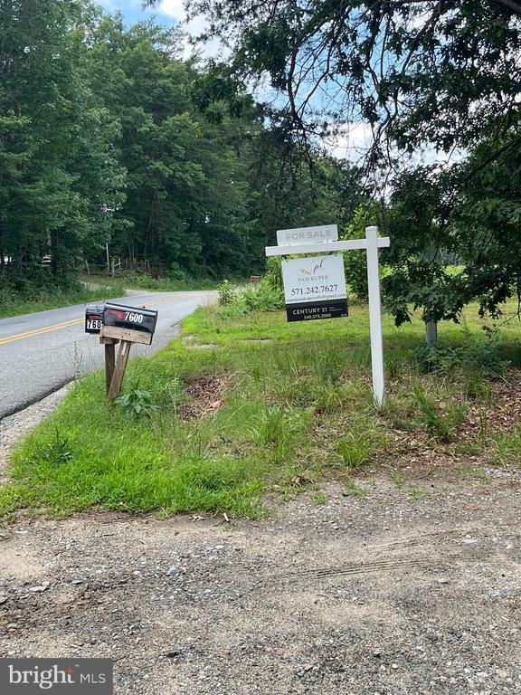 7609 Lawyers Rd, Spotsylvania, VA 22551 - photo 2