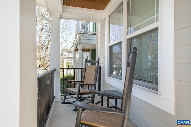 814 Cole St, Charlottesville, VA 22901 - view of covered porch