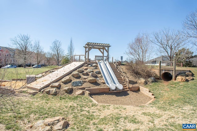 814 Cole St, Charlottesville, VA 22901 - view of play area featuring a yard