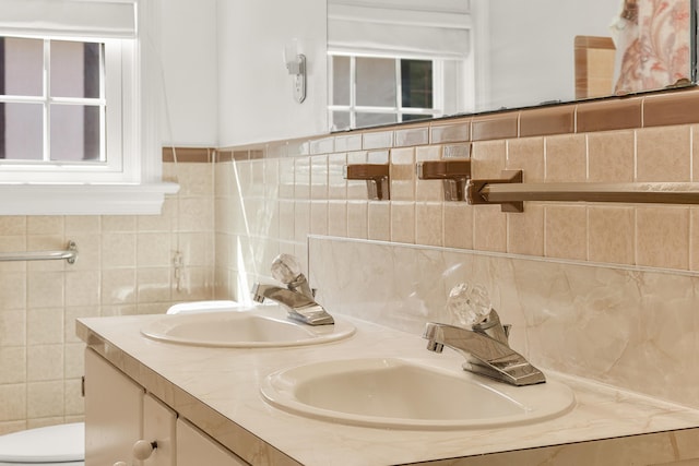 406 College Cir, Staunton, VA 24401 - full bath with double vanity and tile walls