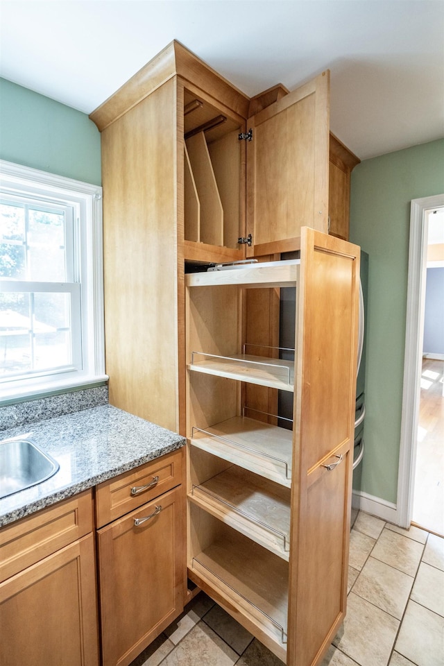 406 College Cir, Staunton, VA 24401 - pantry with a sink