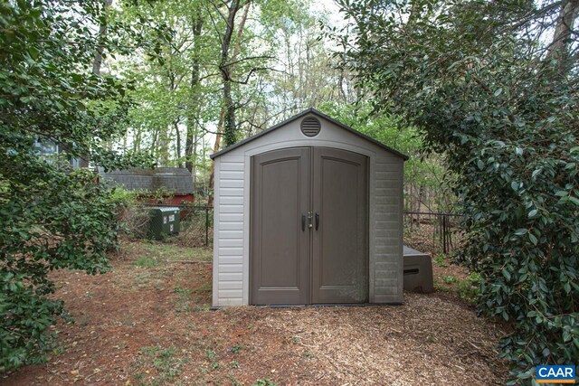 2750 Meriwether Dr, Charlottesville, VA 22901 - view of shed featuring fence