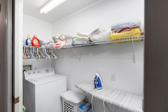 91 Twin Hills Ln, Fishersville, VA 22980 - clothes washing area featuring washer / clothes dryer and laundry area