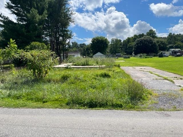 62 N Hancock St N, Craigsville, VA 24430
