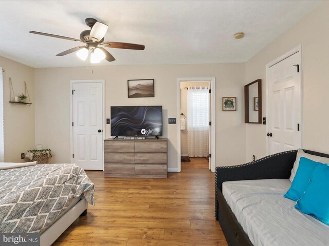 317 Locustdale Loop, Shenandoah, VA 22849 - bedroom with light wood-style flooring, baseboards, and ceiling fan
