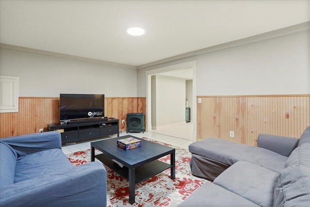 162 Hartman Ct, Mcgaheysville, VA 22840 - living room with a wainscoted wall and wooden walls