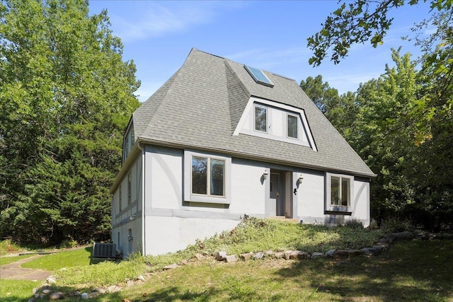 162 Hartman Ct, Mcgaheysville, VA 22840 - view of front of home featuring stucco siding, a front lawn, and a shingled roof