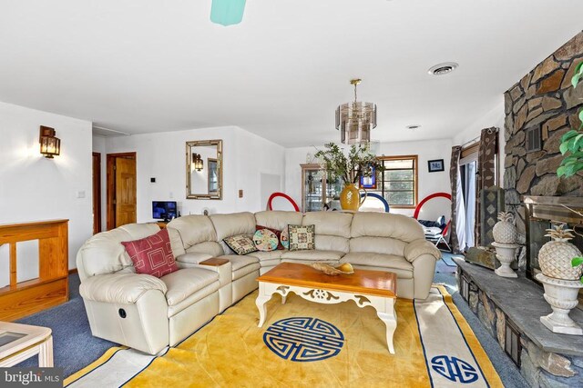 41 Carr Cir, Mineral, VA 23117 - living area with a chandelier