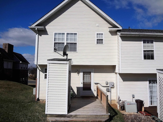 196 Emerson Ln, Harrisonburg, VA 22801 - back of house featuring a wooden deck, a yard, and central AC unit
