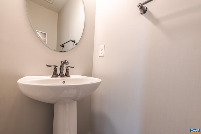 1509 Delphi Ln, Charlottesville, VA 22911 - bathroom featuring a sink