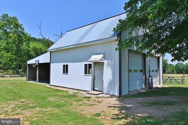 3150 Ida Rd, Luray, VA 22835 - garage with a garage
