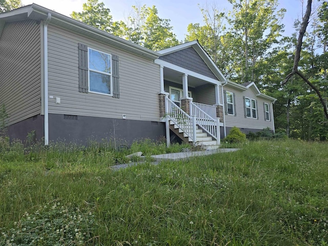 41 Scenic Hills Dr, Waynesboro, VA 22980 - manufactured / mobile home with crawl space, a porch, and stairway