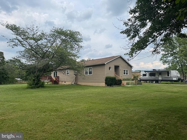 633 Ridge View Ln, Shenandoah, VA 22849 - back of house with a yard