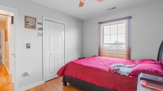 1411 Shenstone Dr, Harrisonburg, VA 22802 - bedroom featuring light wood-style flooring, a closet, and a ceiling fan
