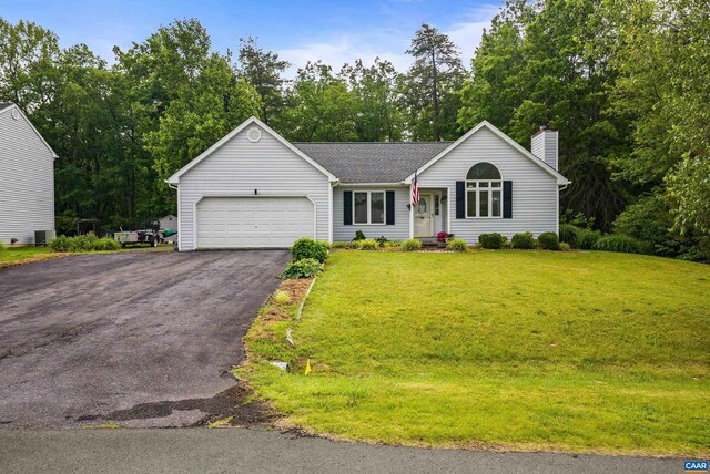 12 Springer Rd, Stuarts Draft, VA 24477