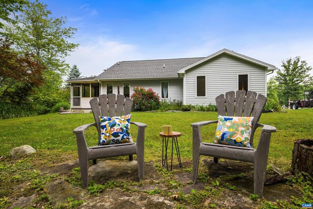 12 Springer Rd, Stuarts Draft, VA 24477
