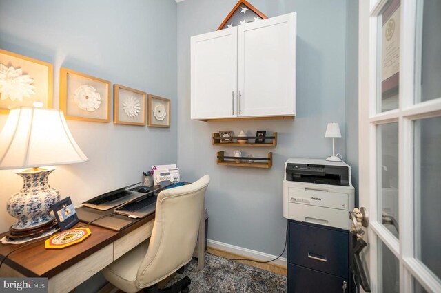 9404 Dalmahoy Ln, Fredericksburg, VA 22408 - office area with baseboards